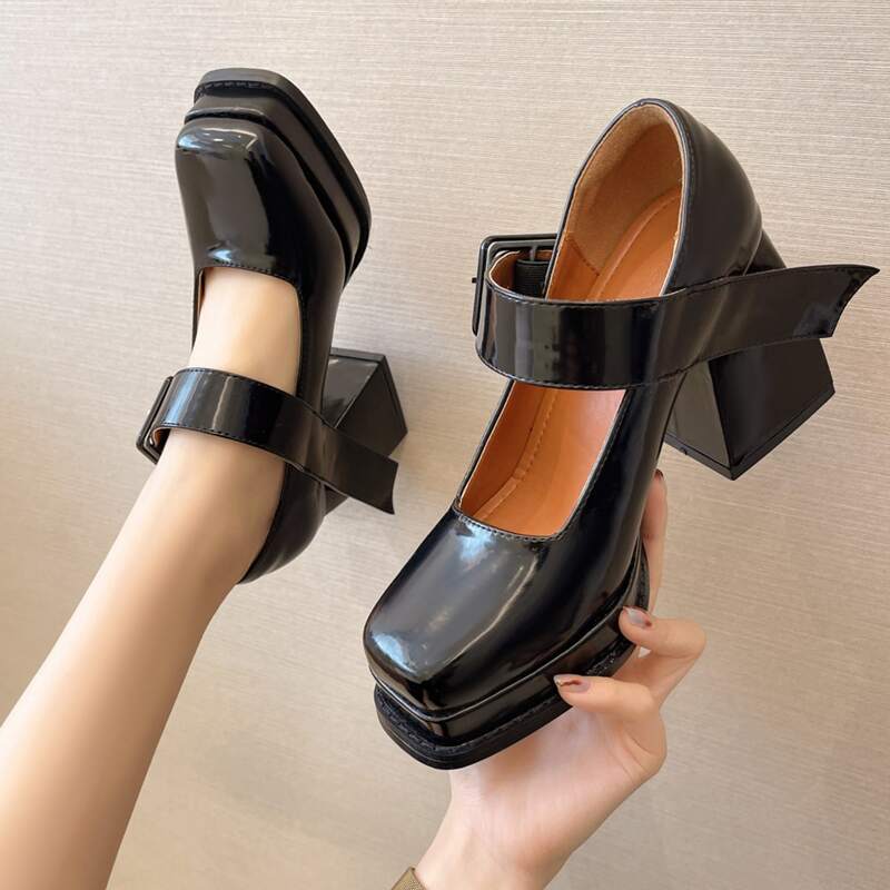 

Square Toe Chunky Heeled Mary Jane Pumps, Black