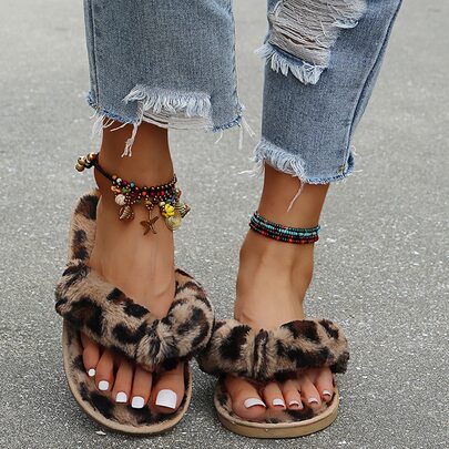 Leopard Graphic Fluffy Bedroom Slippers