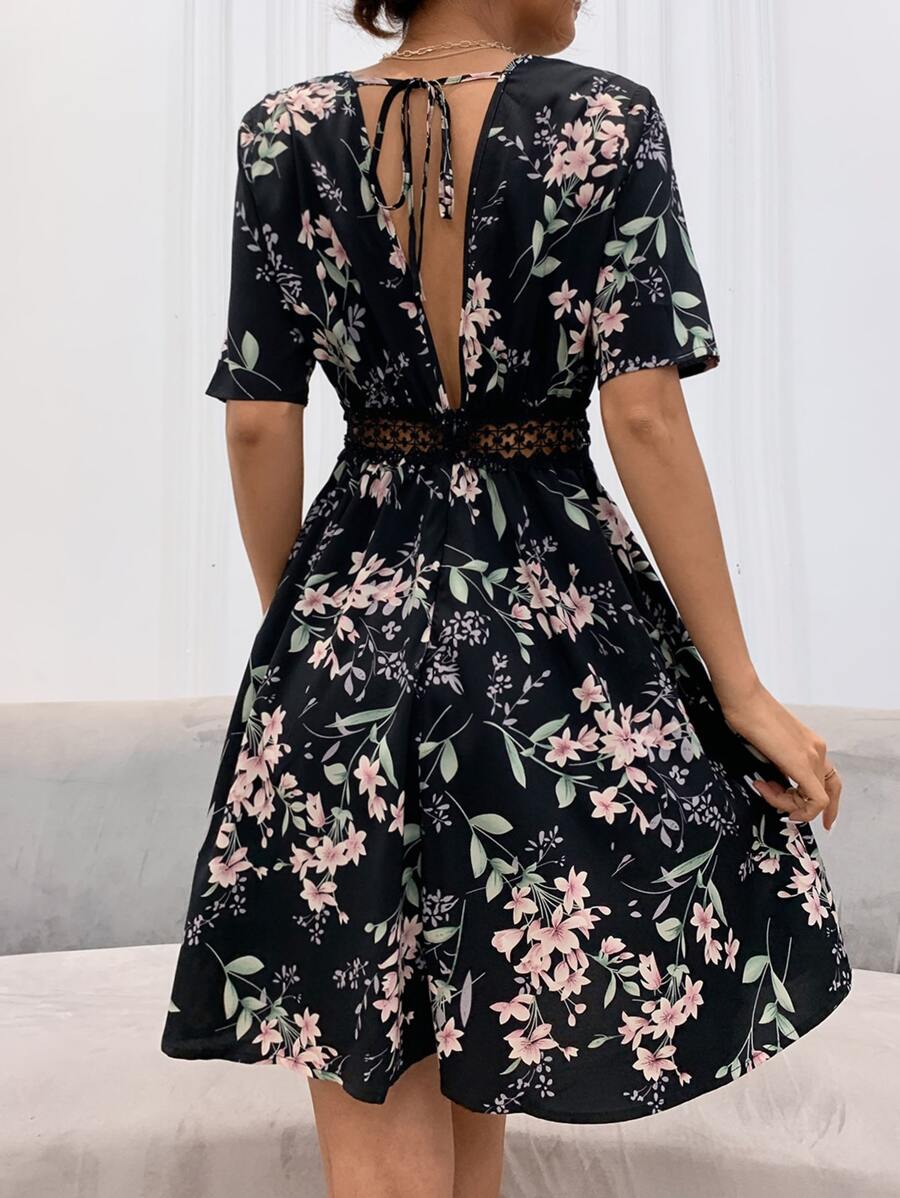 SHEIN Unity Contrast Lace Tie Back Floral Dress - Black - View 1
