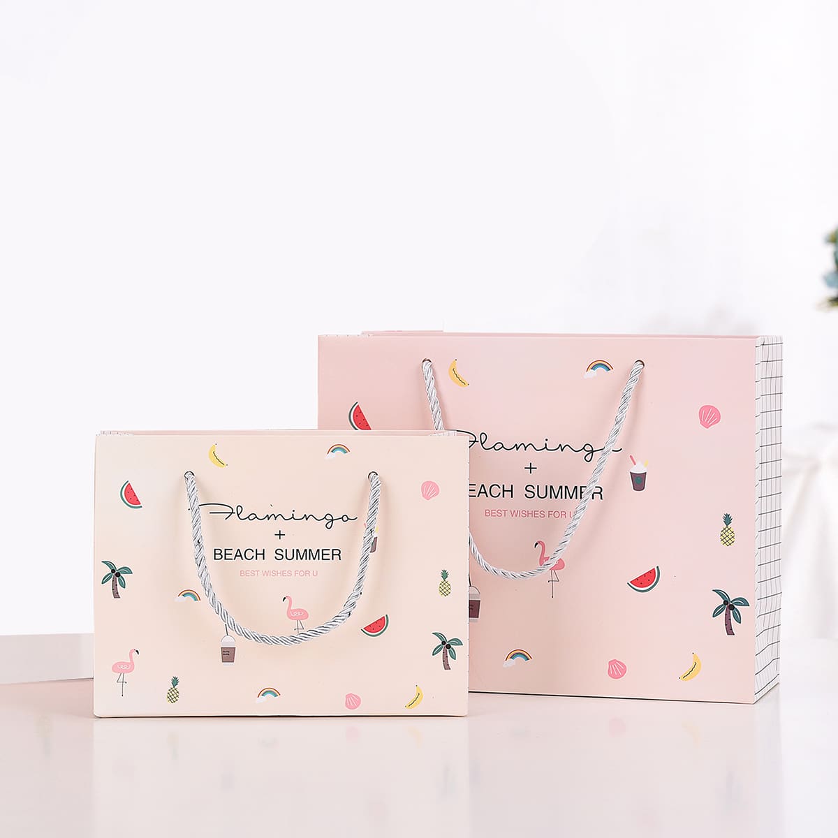 

2pcs Flamingo Print Gift Bag, Multicolor