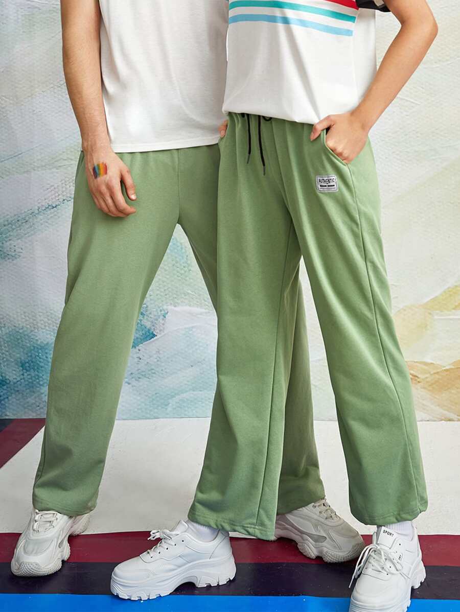 Manfinity Hypemode 1 pezzo Pantaloni sportivi con grafica lettera