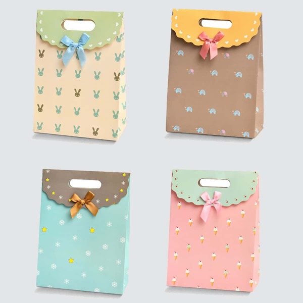 

4pcs Cartoon Graphic Random Gift Bag, Multicolor