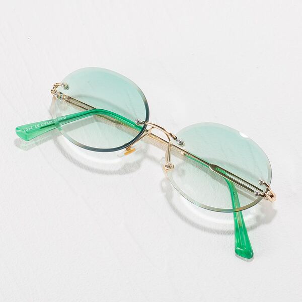 

Oval Frame Sunglasses