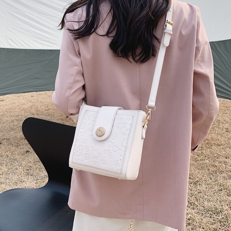 

Cartoon Embossed Crossbody Bag, White