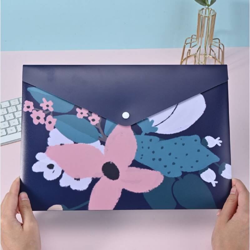 

Flower Print Pencil Pocket, Multicolor