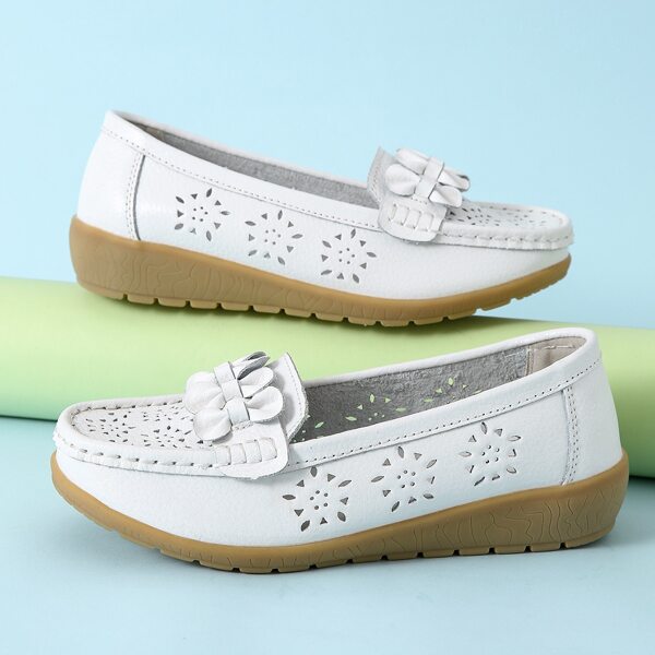 

Bow Decor Hollow Out Court Wedges, White
