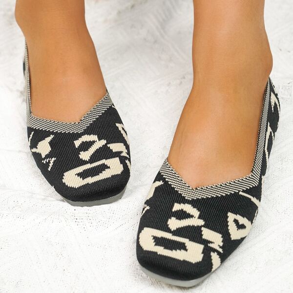 

Colorblock Slip On Flats, Black