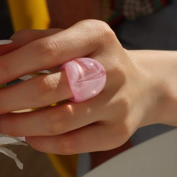 

Simple Resin Ring, Pink