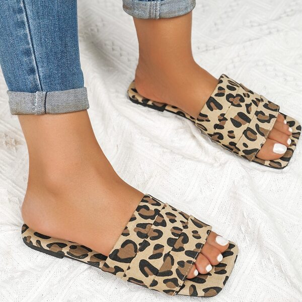

Leopard Graphic Slide Sandals, Multicolor