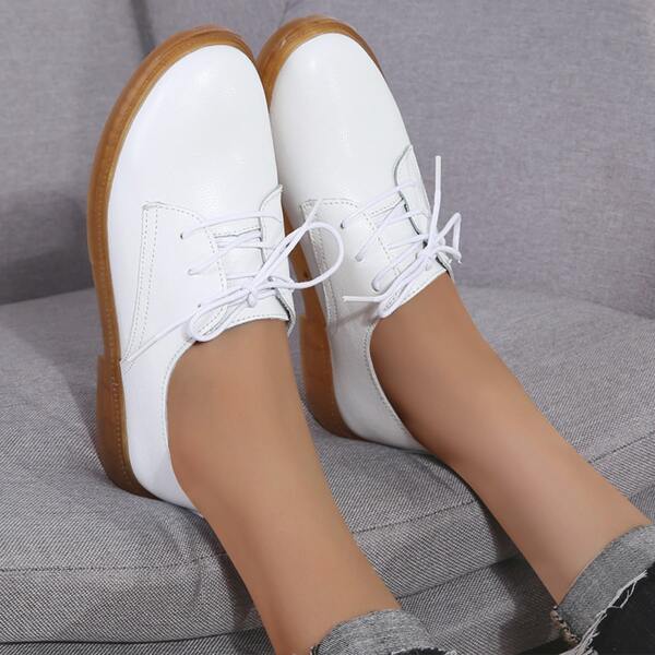 

Minimalist Lace Up Front Leather Oxfords, White
