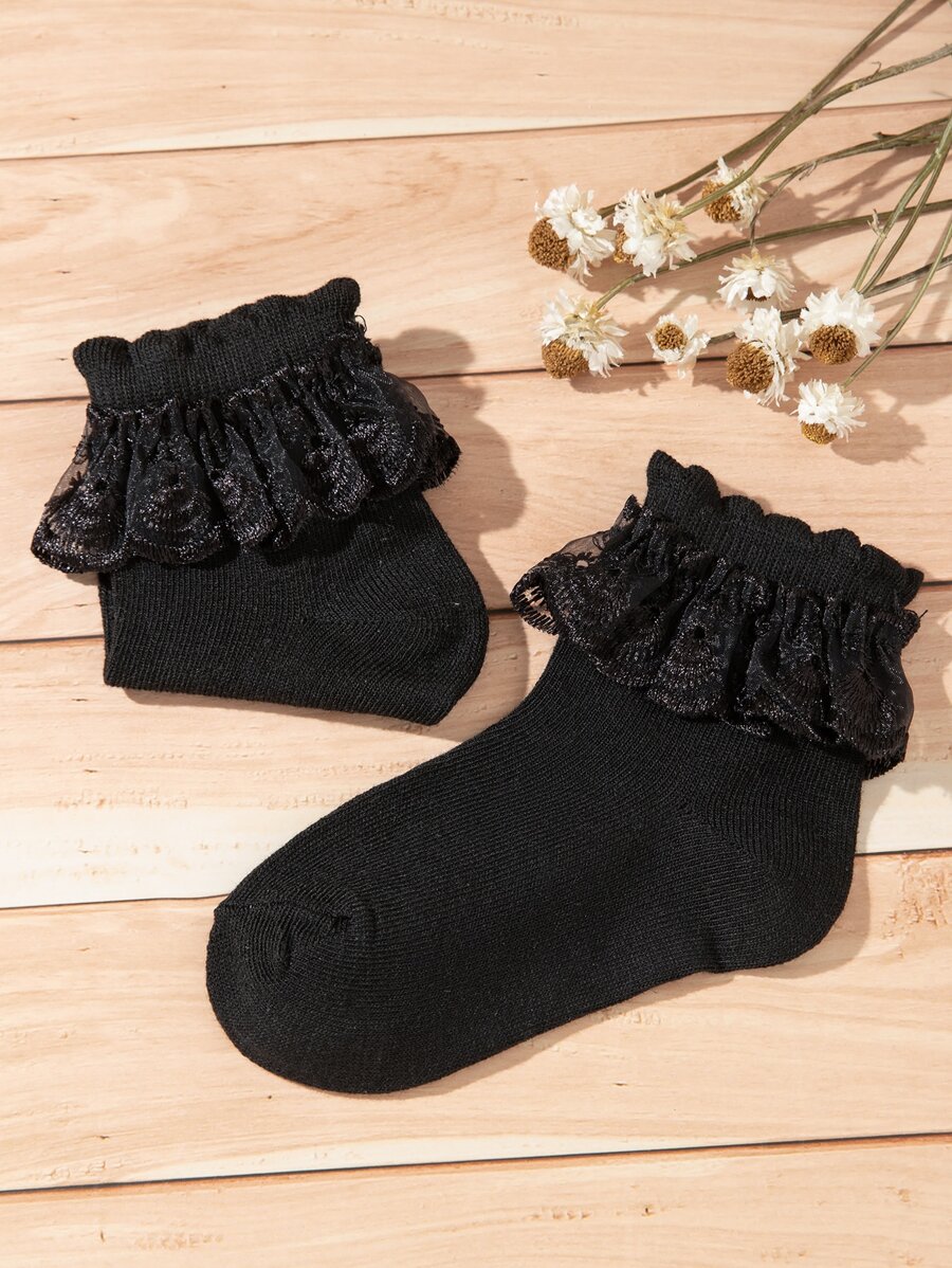 小女童蕾絲邊襪子