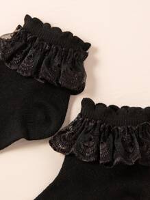 小女童蕾絲邊襪子