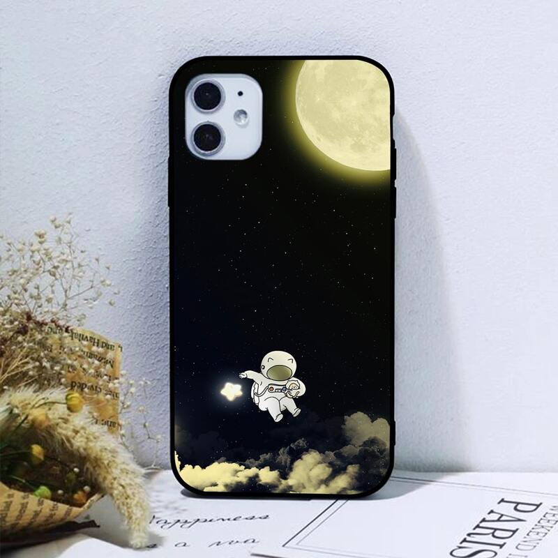 

Astronaut Print Phone Case, Multicolor