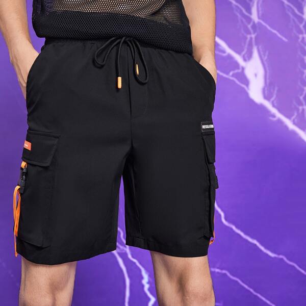 

Men Patch Detail Push Buckle Strap Flap Pocket Shorts, Black