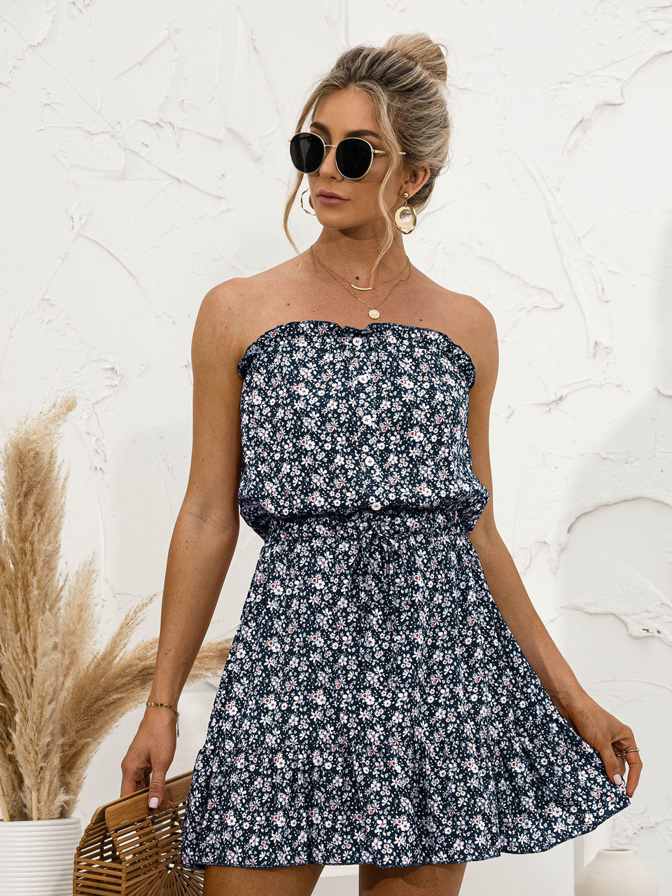 Ditsy Floral Print Knot Ruffle Hem Tube Dress