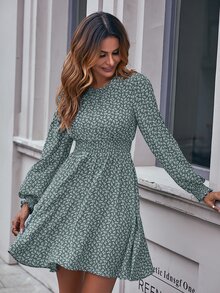 Ditsy Floral Lantern Sleeve Shirred A-line Dress - Army Green - View 5