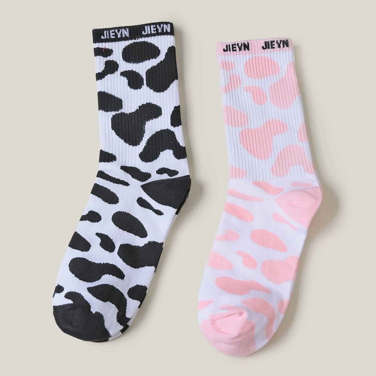 

2pairs Cow Print Crew Socks, Multicolor