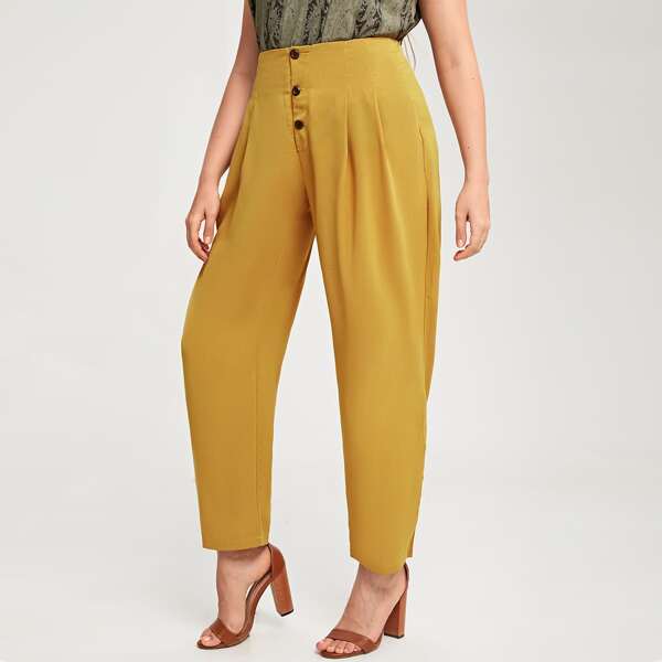 

Plus Pleated Button Fly Tapered Pants, Yellow
