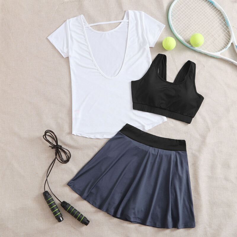 

Softness Breathable Sports Bra and Skirt Set With Tee, Black and white
