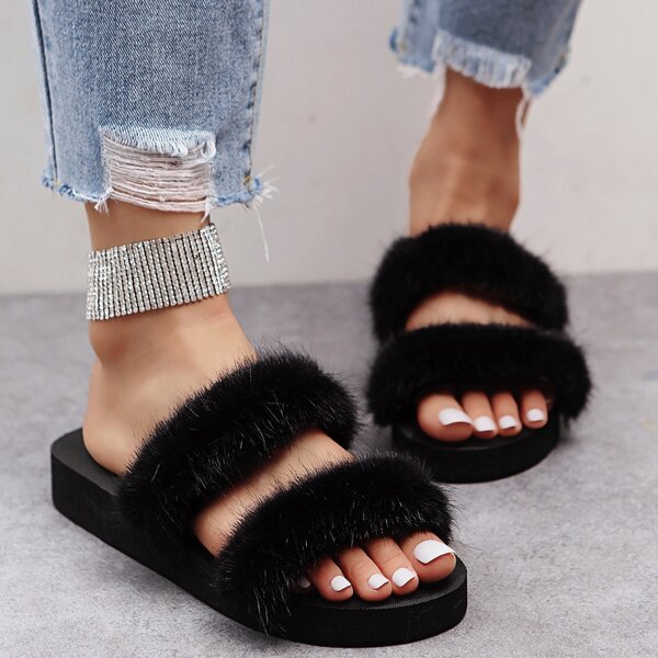 

Minimalist Fluffy Slides, Black