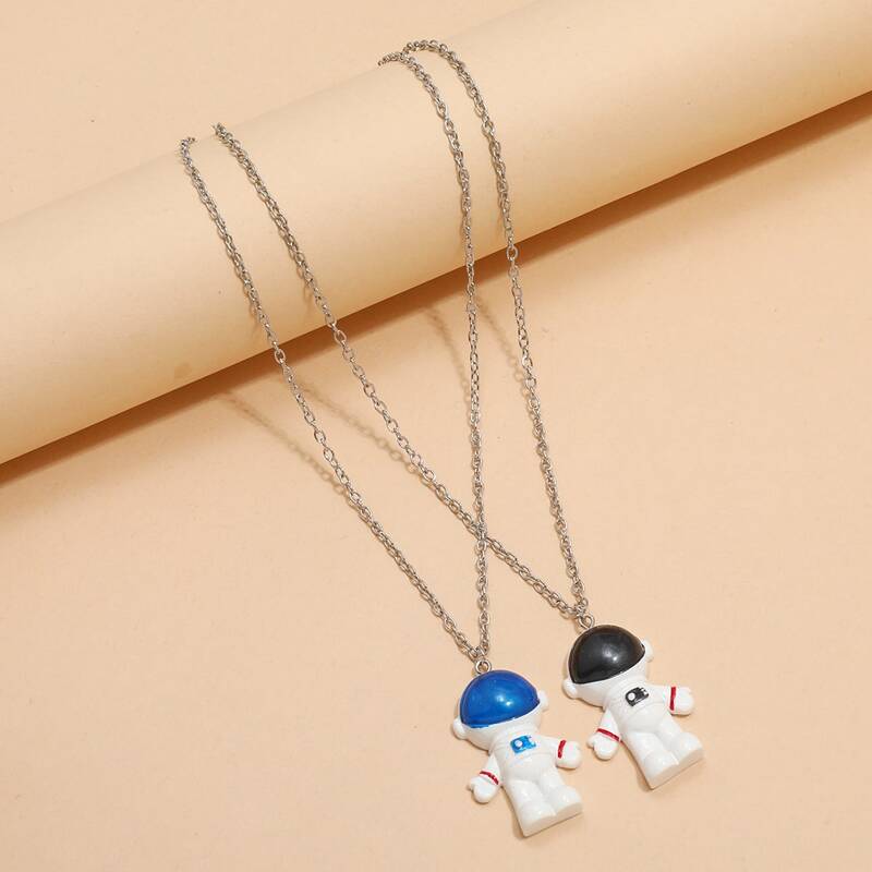 

2pcs Astronaut Pendant Chain Necklace, Multicolor