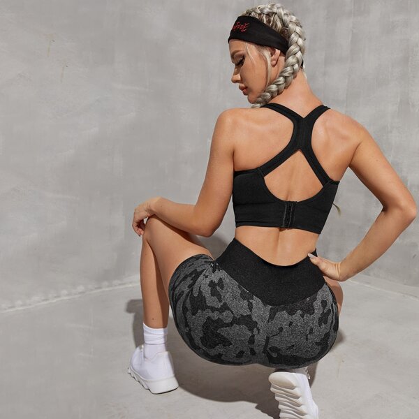 

Seamless Cutout Back Sports Bra, Black