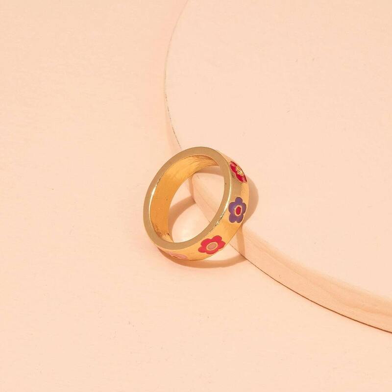 

Floral Pattern Ring, Gold