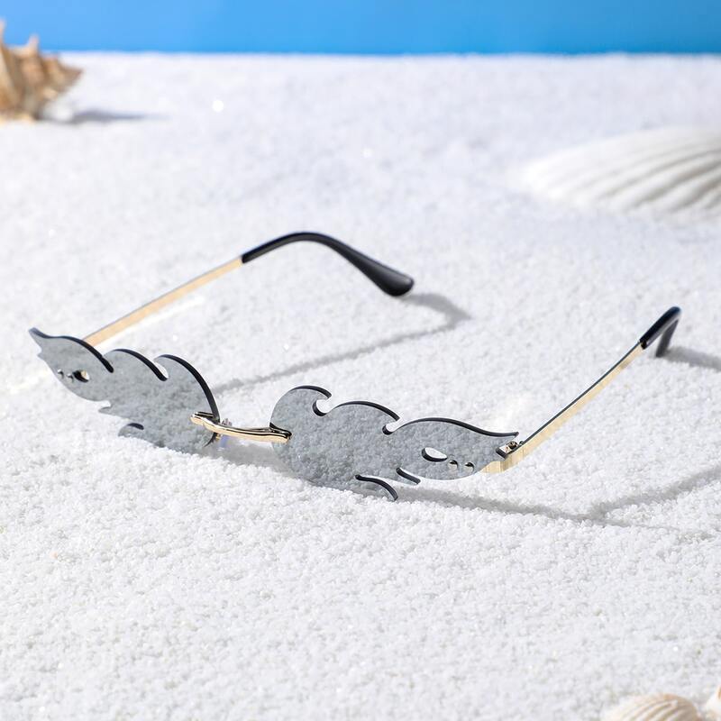 

Flame Shaped Sunglasses