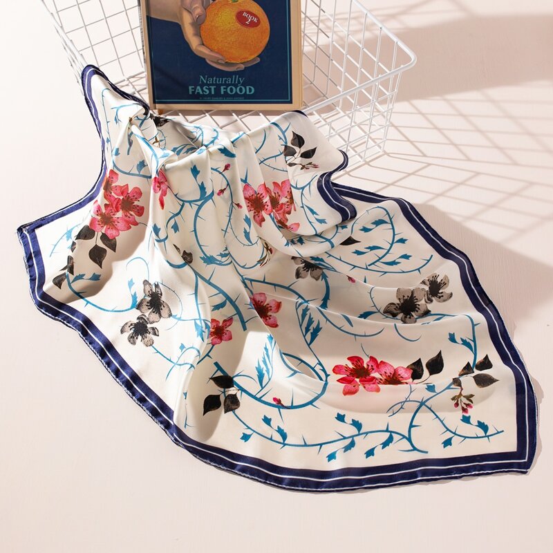 

Floral Pattern Bandana, Multicolor