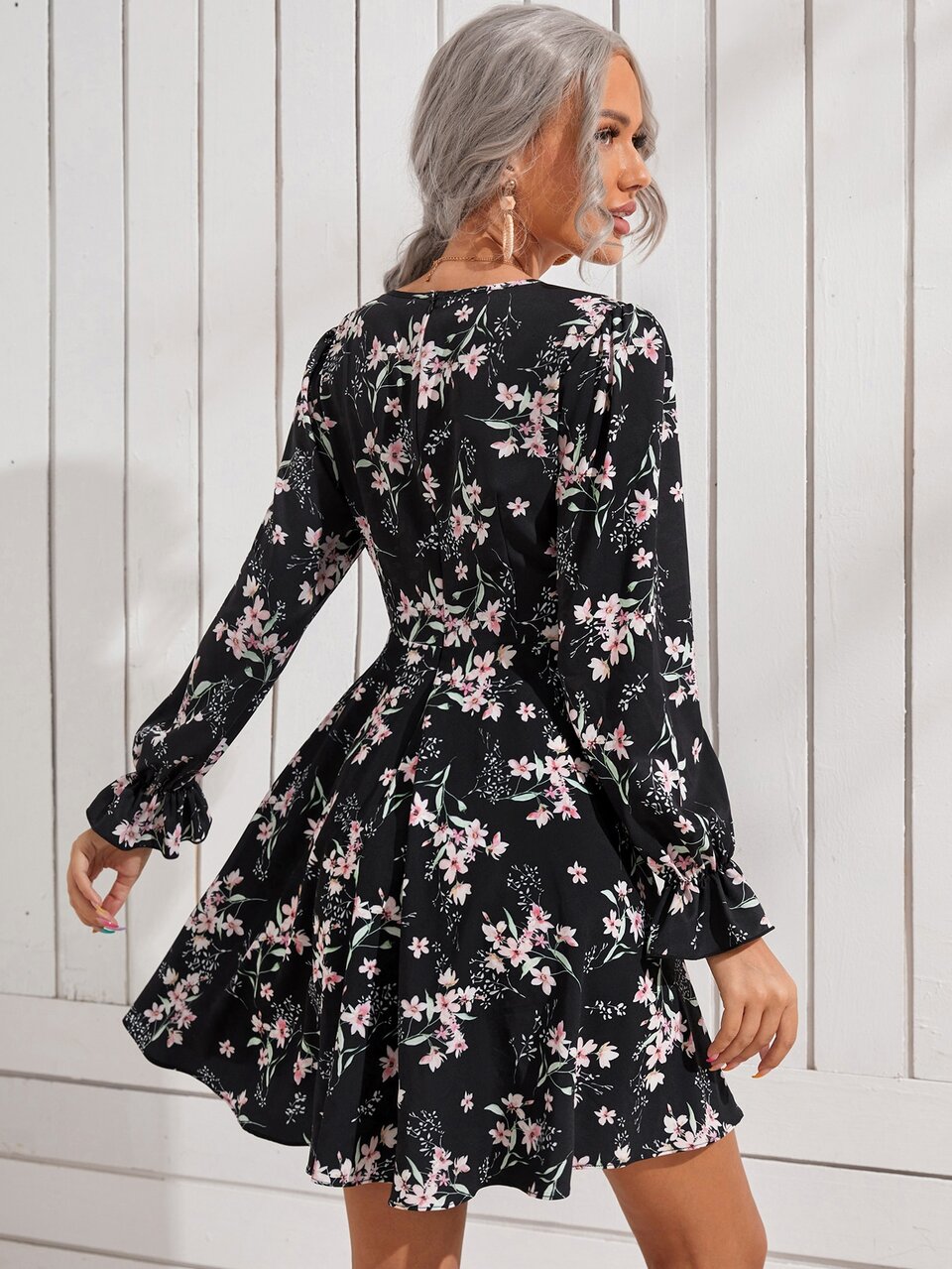 Floral Print Contrast Guipure Lace V-neck Flounce Sleeve Dress
