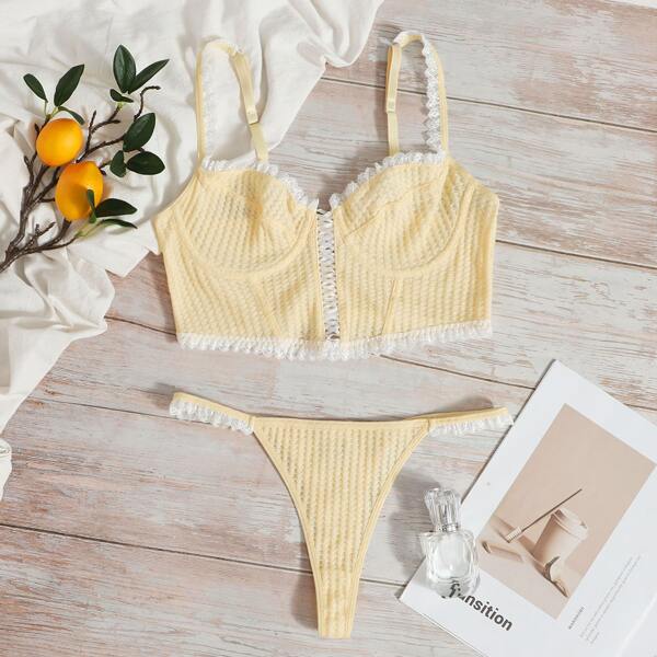 

Lace Trim Underwire Lingerie Set, Yellow