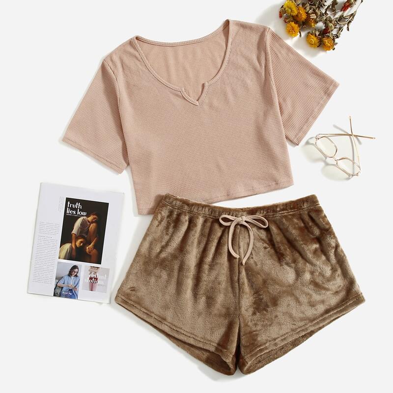 

Plus Notched Neck Tee With Teddy Shorts PJ Set, Multicolor