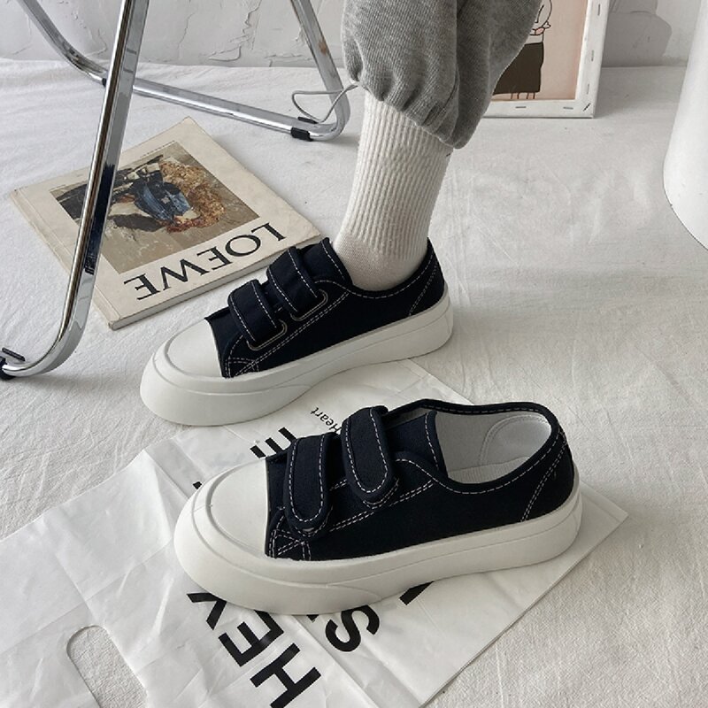 

Double Velcro Strap Canvas Shoes, Black