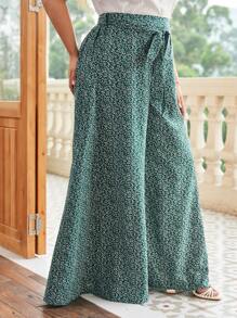 SHEIN Plus Ditsy Floral Belted Wide Leg Trousers - Green - View 3