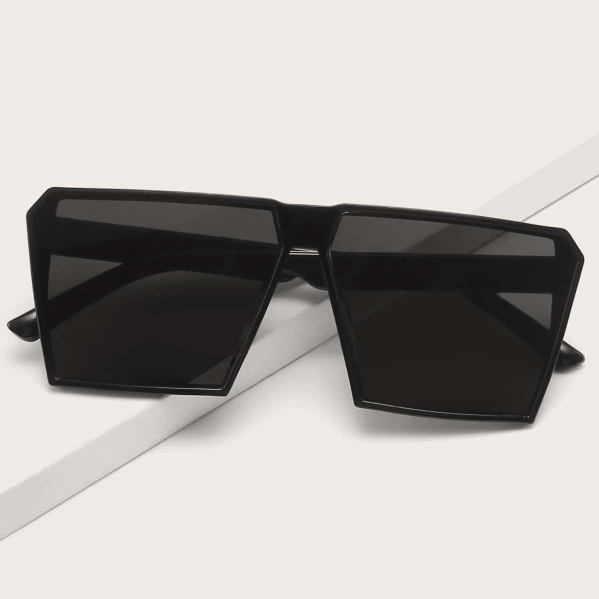 

Square Frame Sunglasses