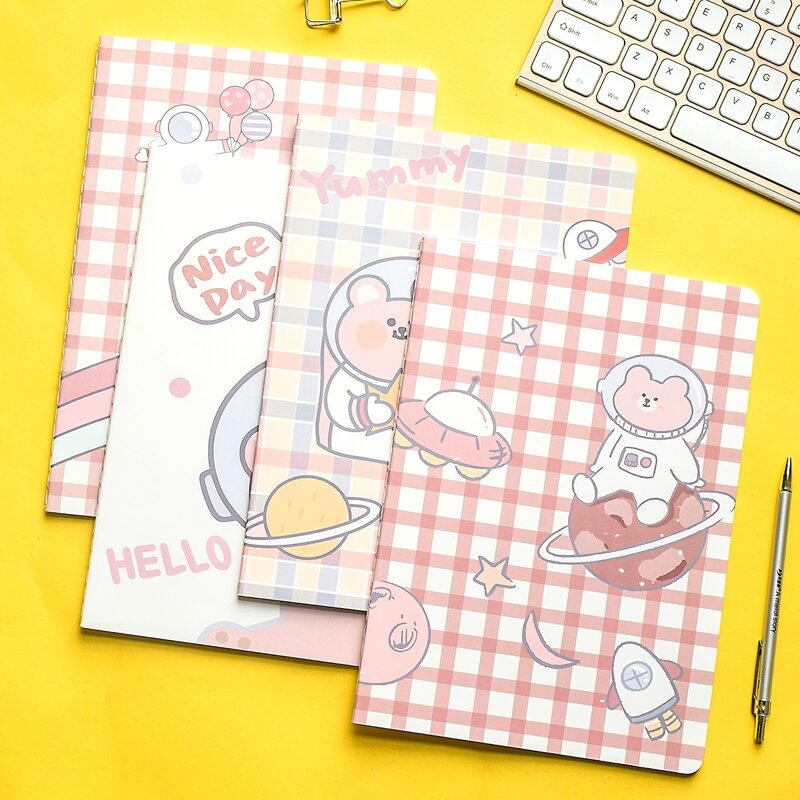 

1pc Cartoon Graphic Random Notebook, Multicolor