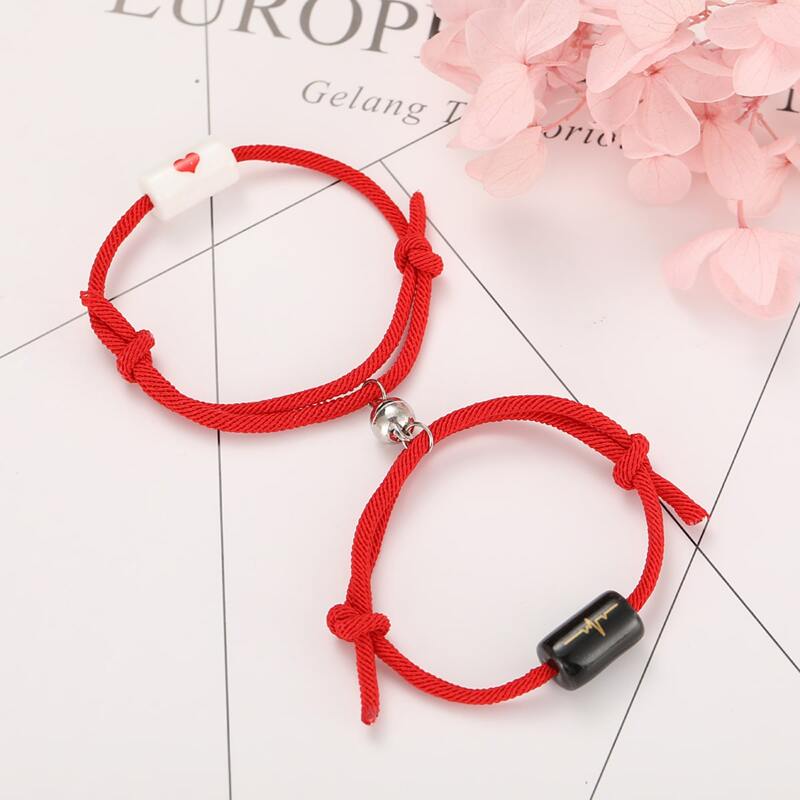 

2pcs Knot Rope Bracelet, Red