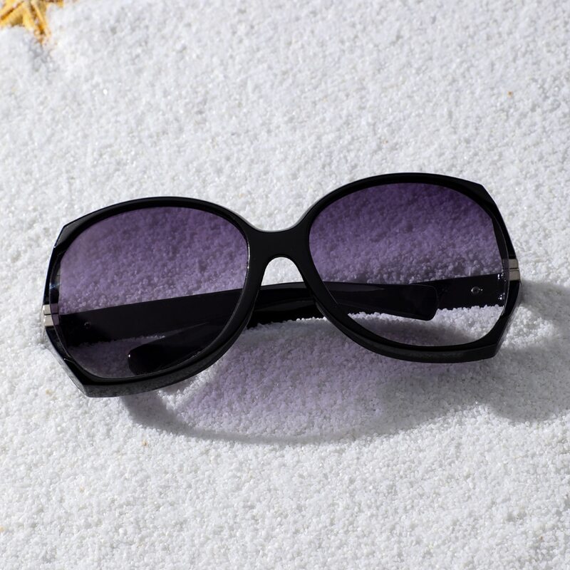 

Ombre Lens Frame Sunglasses