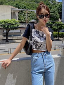 DAZY Chinese Dragon Print Crop Tee - Black and White - View 6