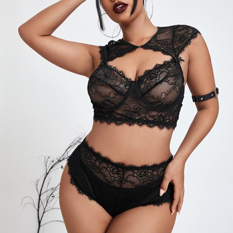 

Plus Eyelash Lace Trim Shortie Lingerie Set, Black