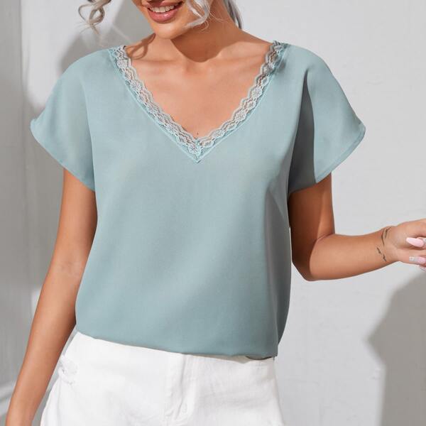 

Contrast Lace Batwing Sleeve Blouse, Green