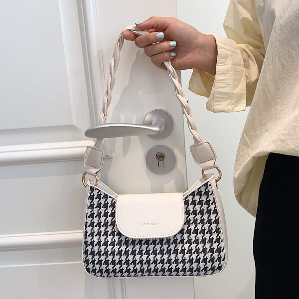 

Houndstooth Pattern Shoulder Bag, Black and white