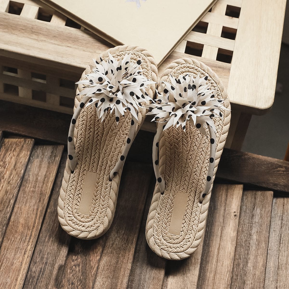 Вьетнамки в горошек