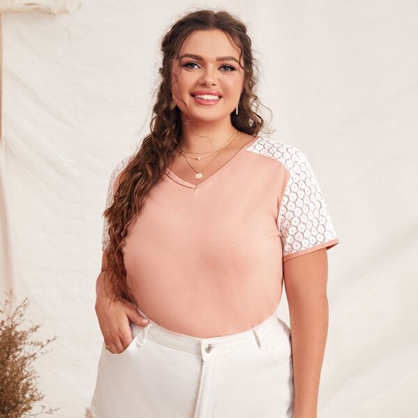 

Plus Contrast Lace V-neck Tee, Coral pink