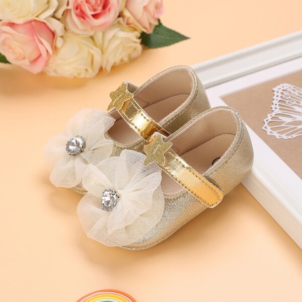 

Baby Girl Metallic Floral Appliques Velcro Strap Flats, Gold