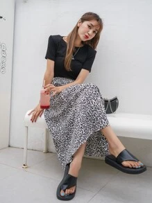 Leopard Print A-line Skirt - Black and White - View 6