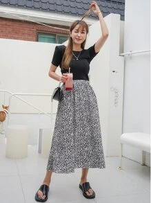 Leopard Print A-line Skirt - Black and White - View 7
