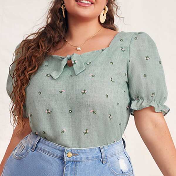 

Plus Ditsy Floral Tie Neck Ruffle Trim Puff Sleeve Blouse, Mint green