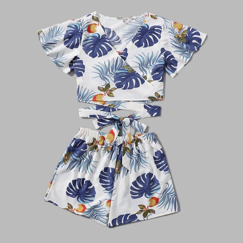 

Leaf Print Criss Cross Blouse & Shorts, Multicolor