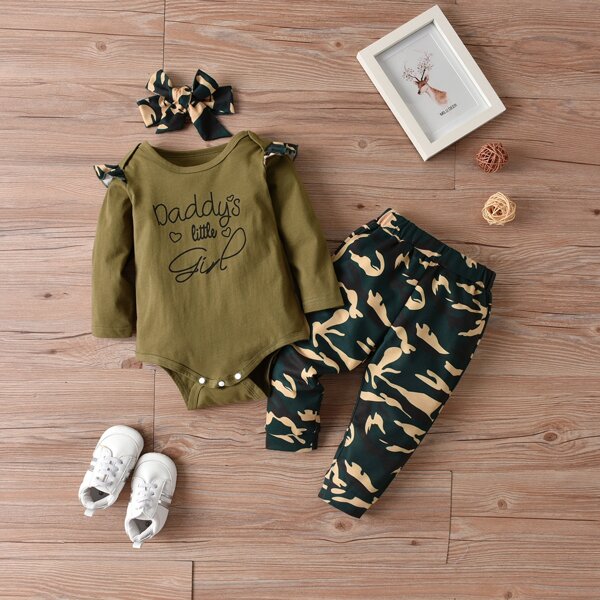

Baby Letter Graphic Bodysuit & Camo Pants & Headband, Army green